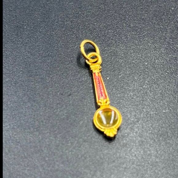 Joan Rivers Vintage Magnifying Glass
Magnifier Copper Colored Charm - Picture 1 of 8